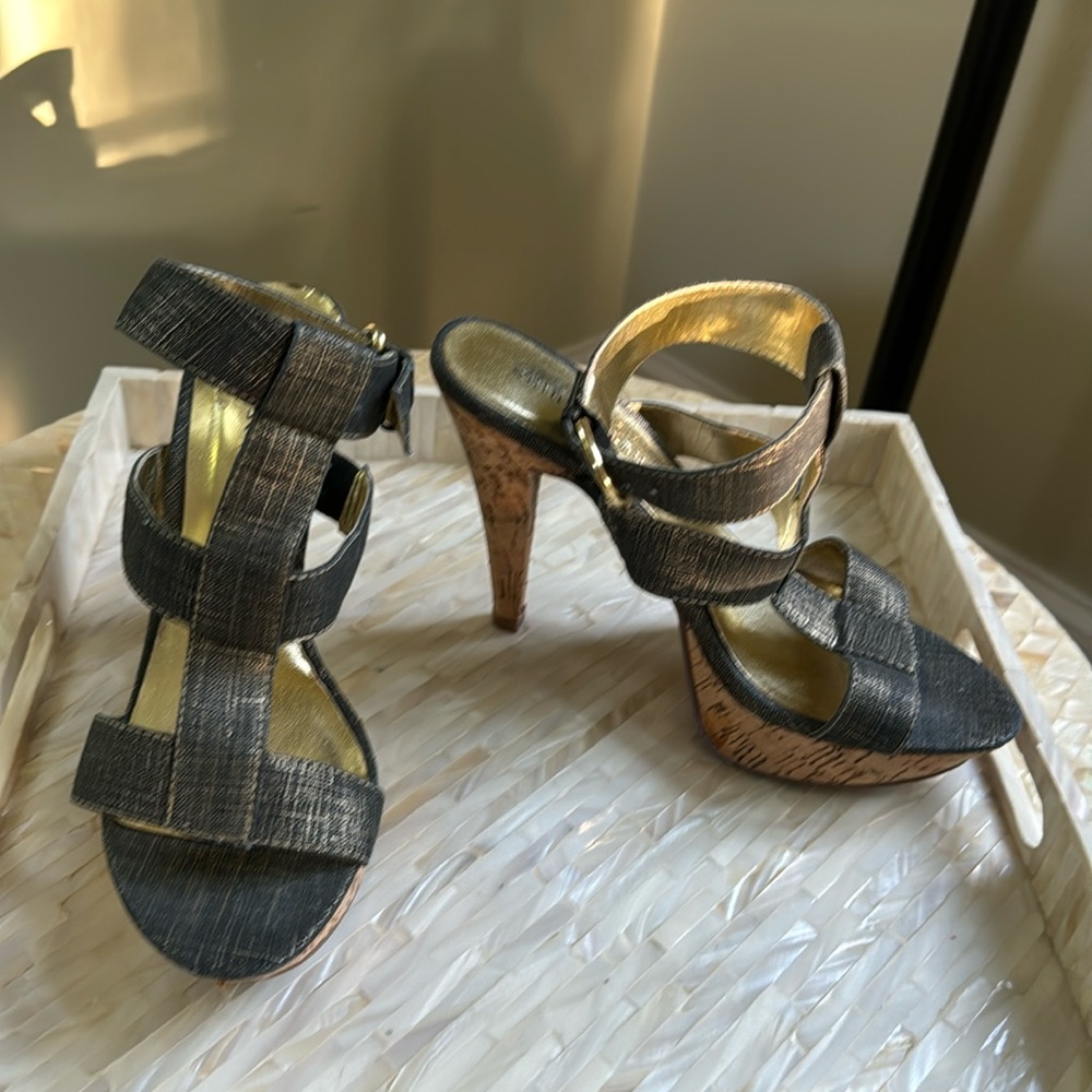 Chinese Laundry platform sandals size 7.5